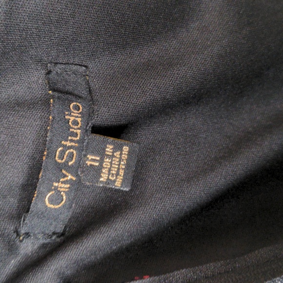 City Studio Fit & Flare A Line Party Dress Red Black Roses Valentine's Day SZ 11 - Picture 12 of 14